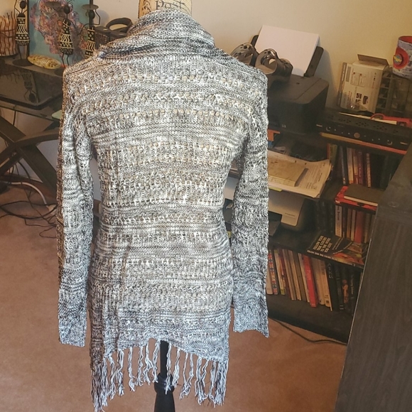 Vanity cowl neck sweater with fringe size Large - Picture 6 of 12